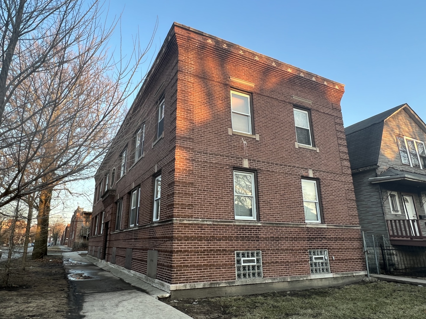 2707 E 78th Street #2W, Chicago, IL