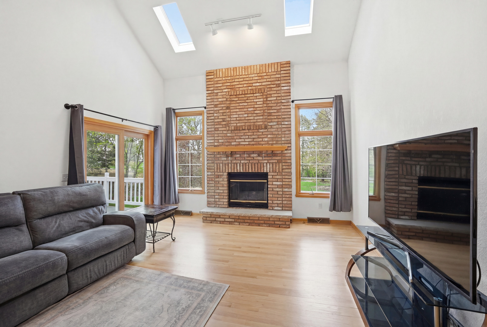 11497 Ridgecrest Drive, Roscoe, IL