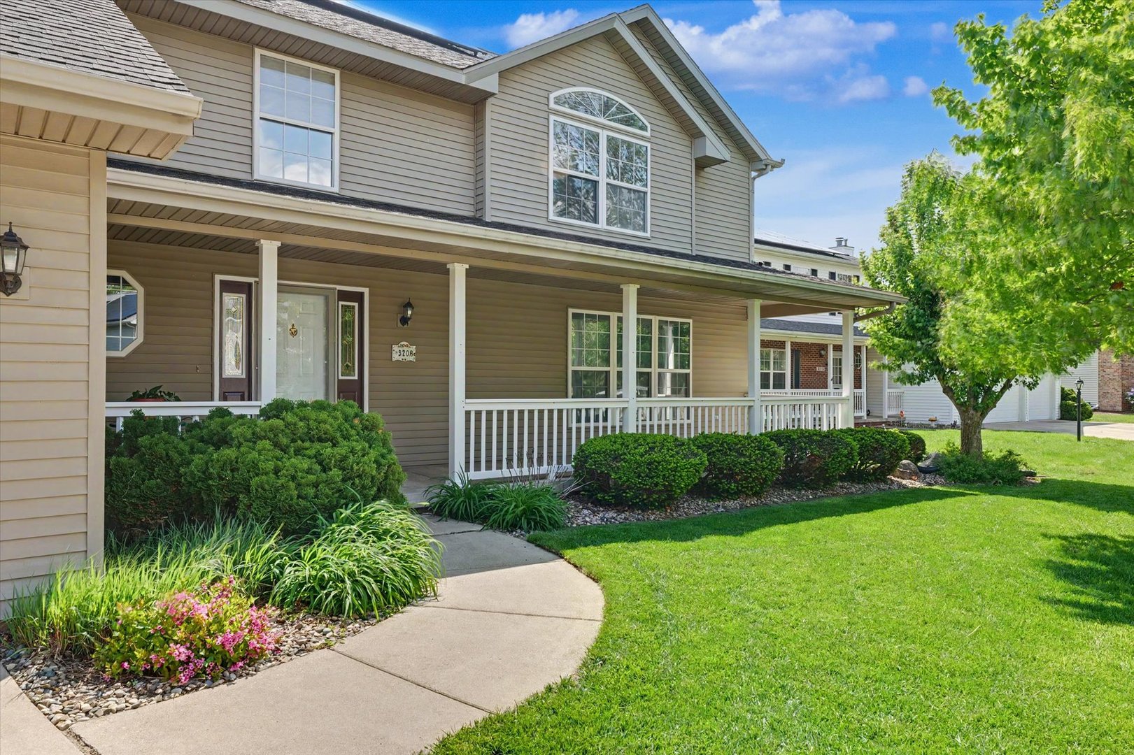 3208 Cherry Hills Drive, Champaign, IL