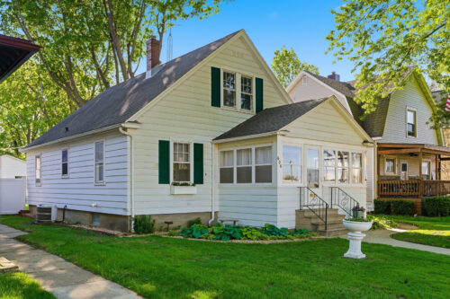 606 1st Avenue, Sterling, IL