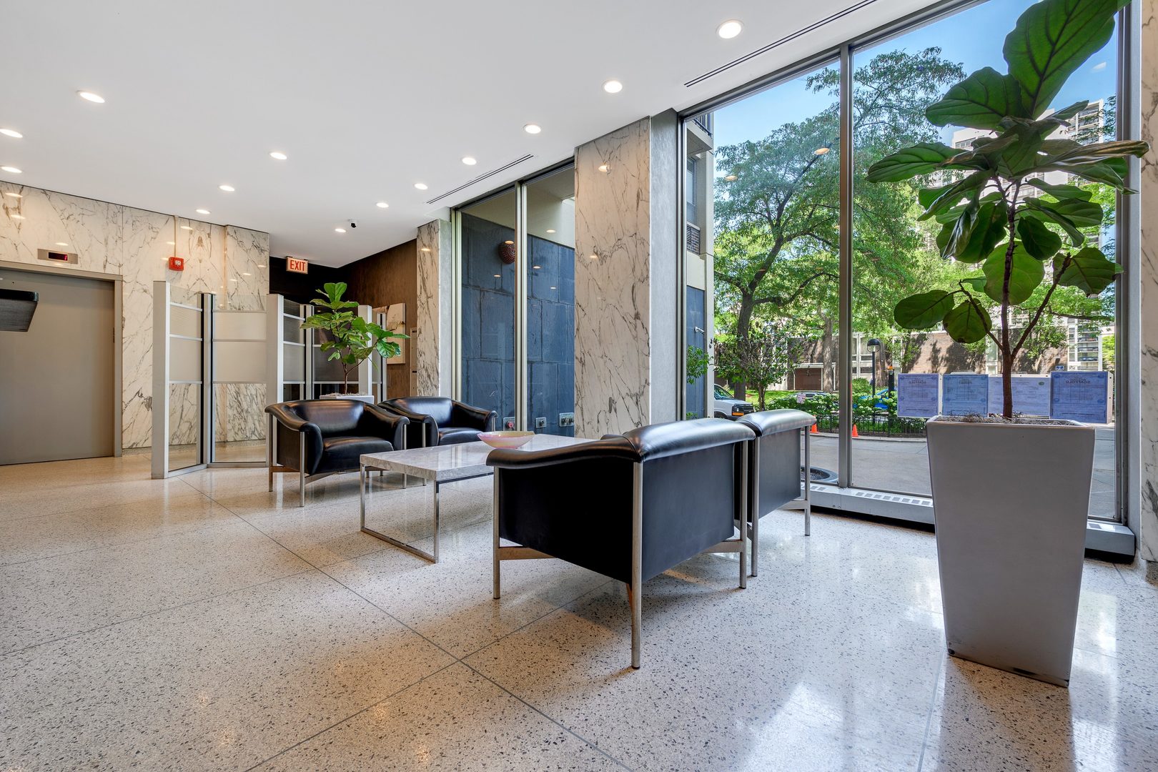 1360 N Sandburg Terrace #1510C, Chicago, IL