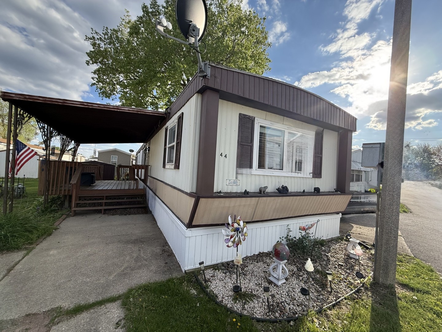 2705 St Vincents Avenue #44, Lasalle, IL