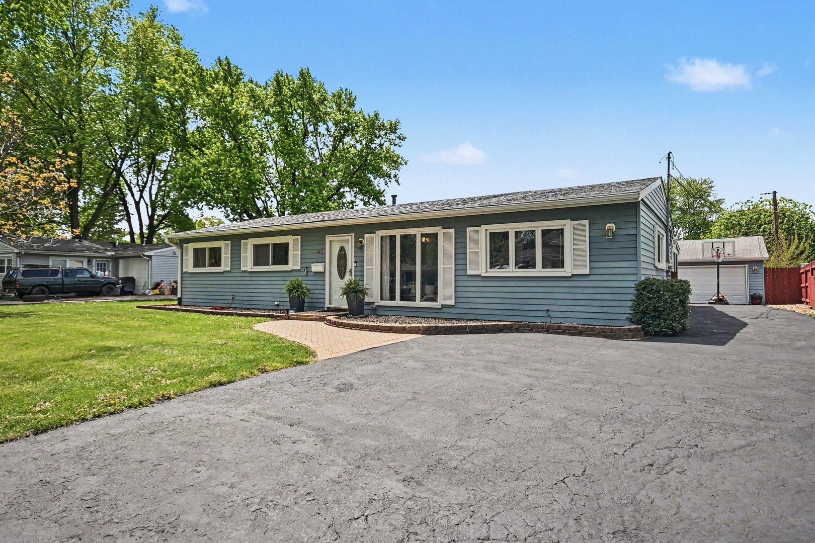 48 Pueblo Road, Montgomery, IL