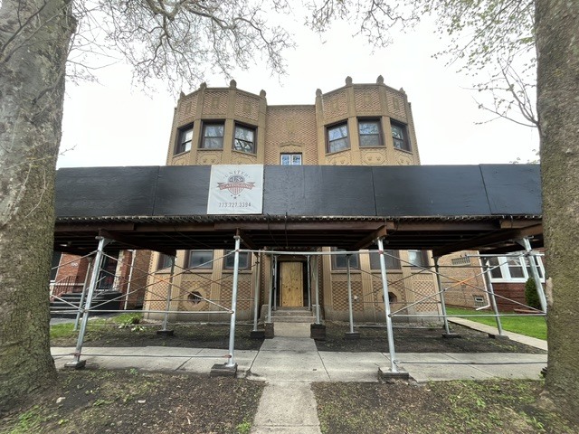 8620 S Drexel Avenue, Chicago, IL