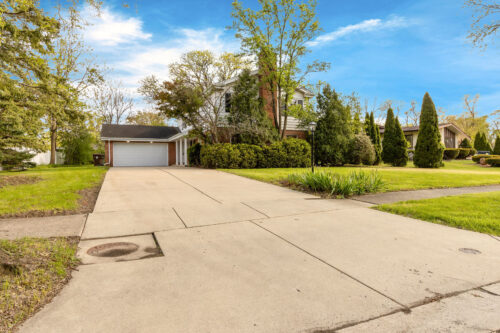 3018 MacFarlane, Flossmoor, IL