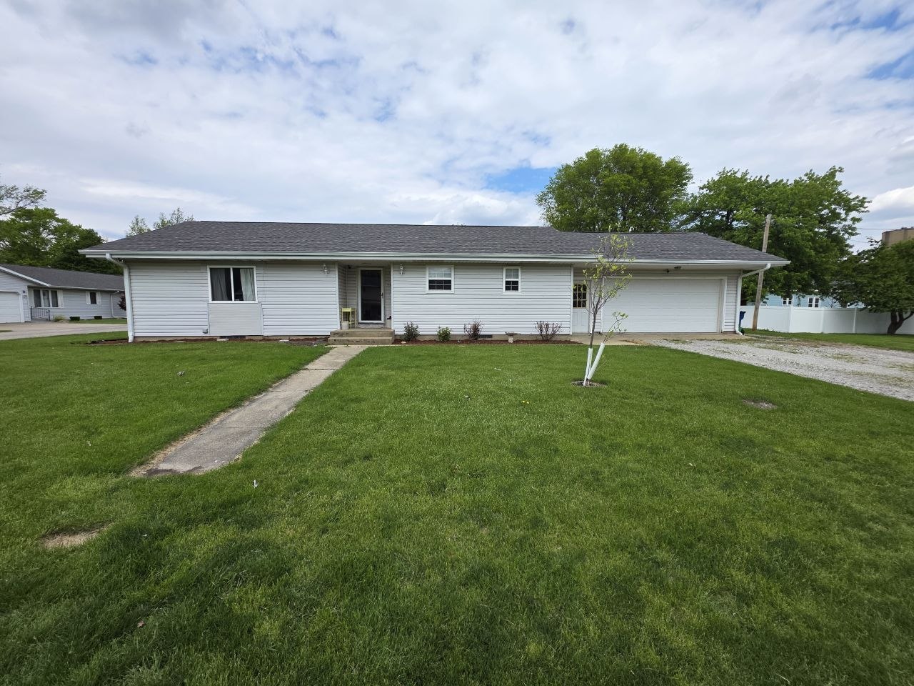 200 W South Street, Flanagan, IL