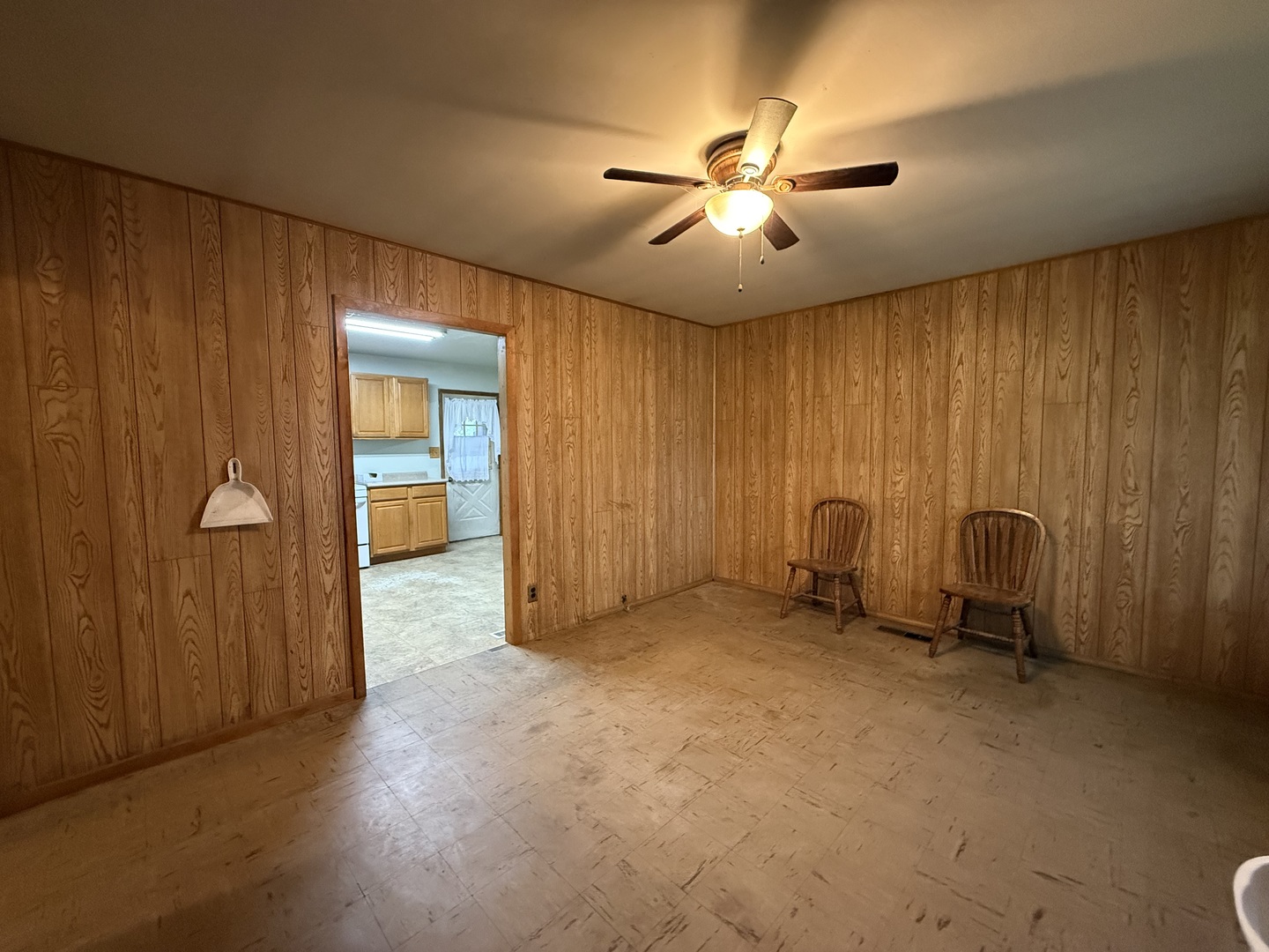 141 S Oakdale Avenue, Kankakee, IL
