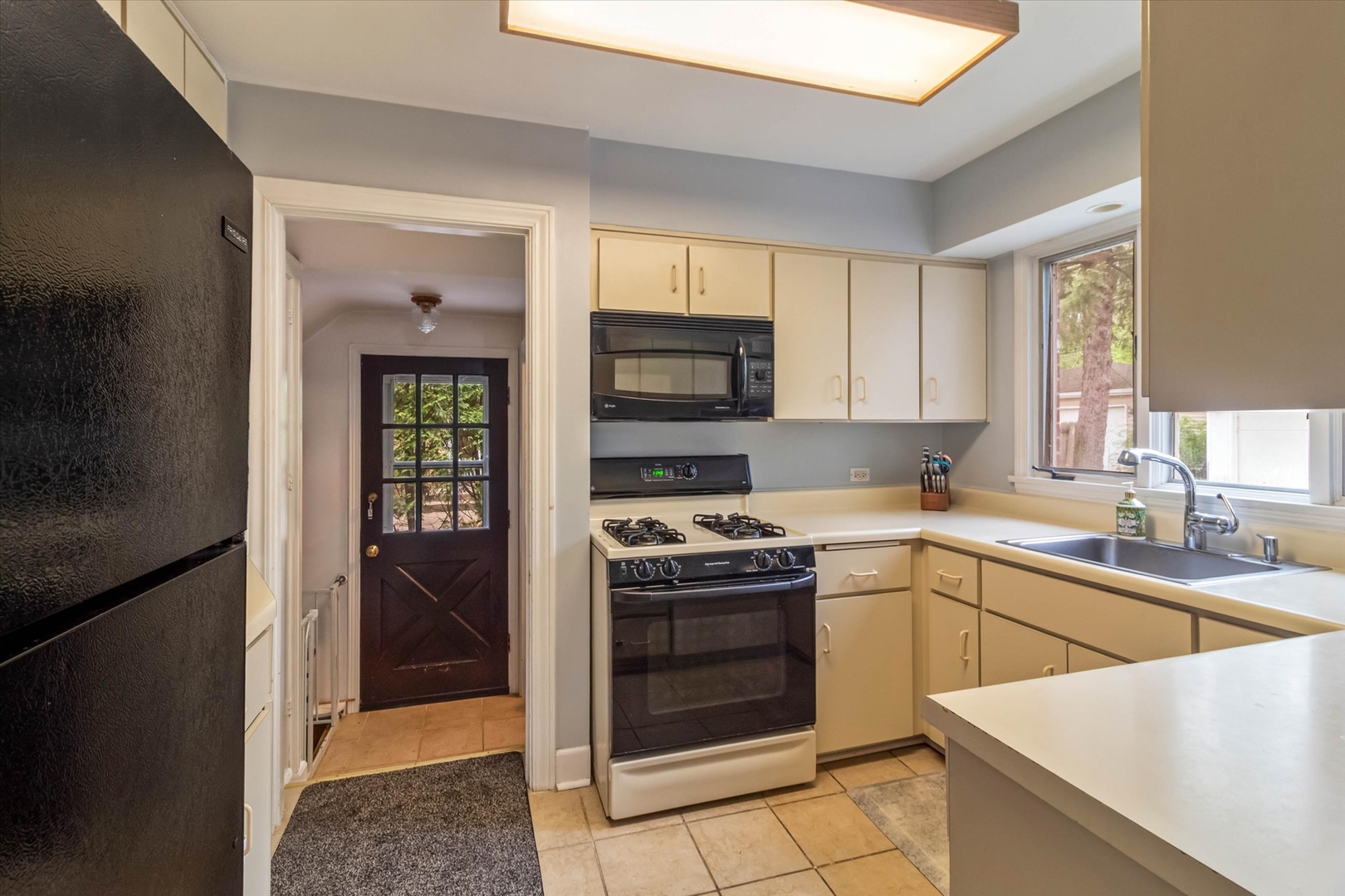 745 Greenview Place, Lake Forest, IL