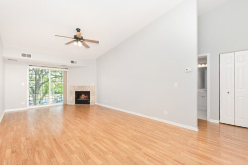 798 N Gary Avenue #210, Carol Stream, IL