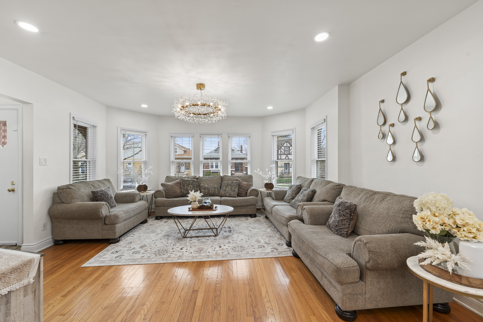 6145 W FLETCHER Street, Chicago, IL