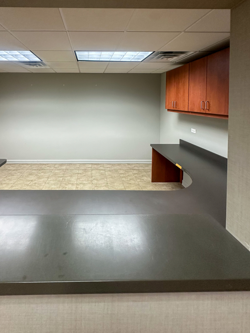 2400 N Ashland Avenue, Chicago, IL