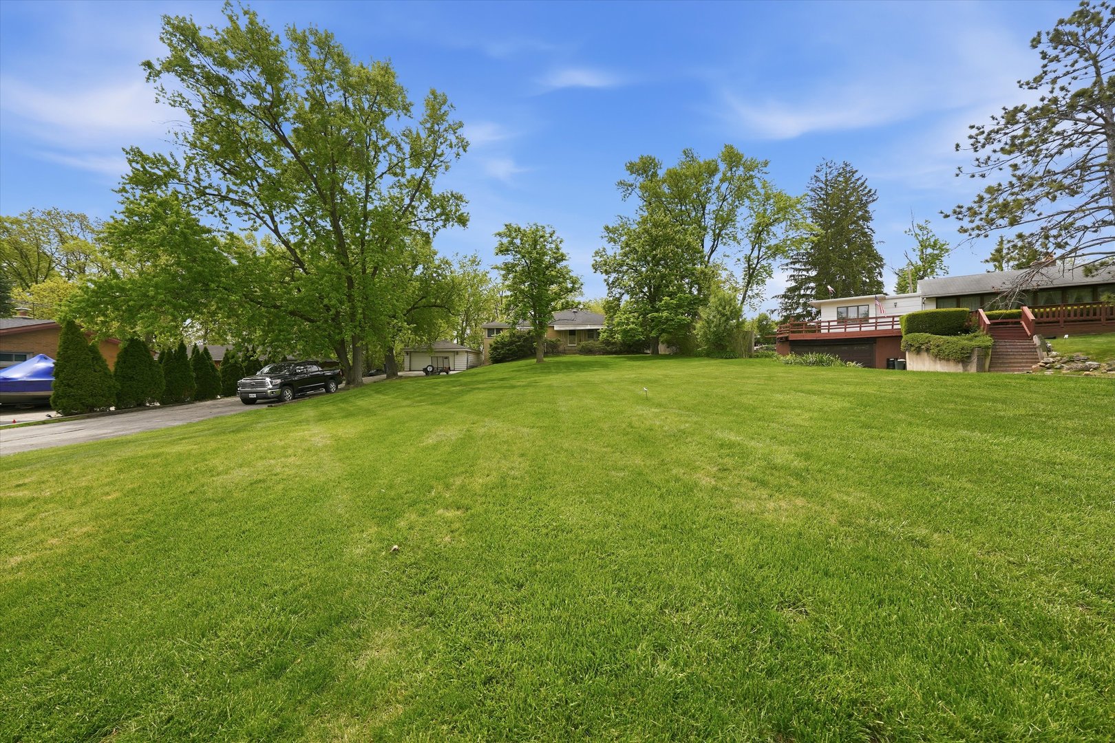 8351 W 99th Street, Palos Hills, IL