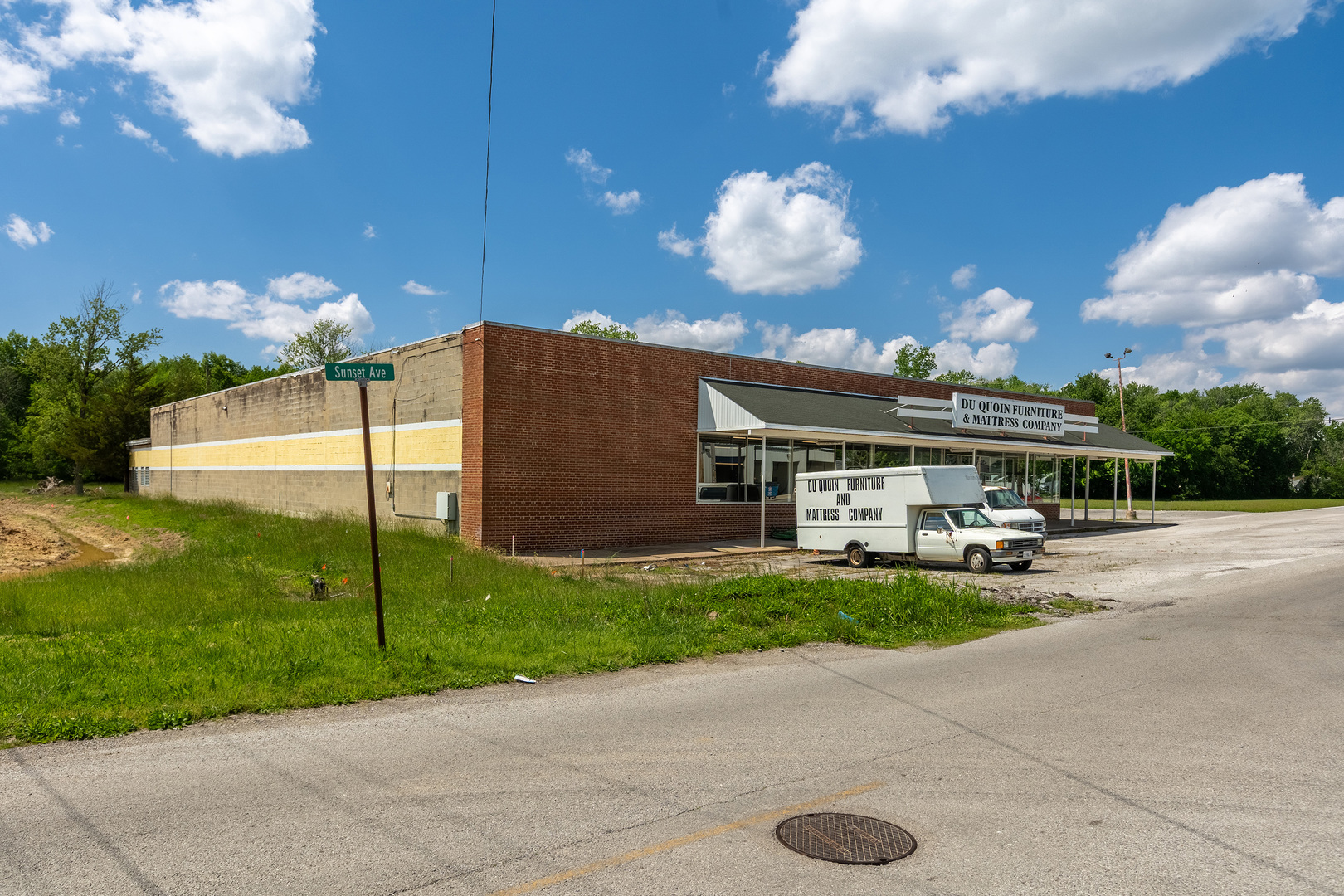 745 Sunset Avenue, Duquoin, IL