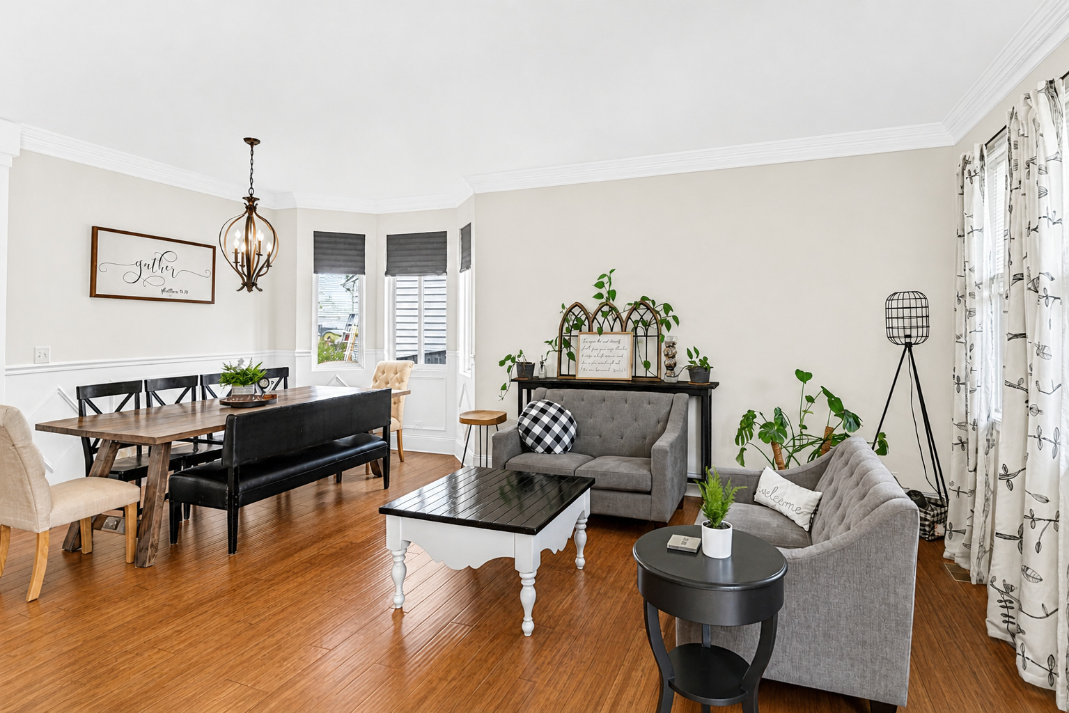 688 Bay Shore Drive, Pingree Grove, IL