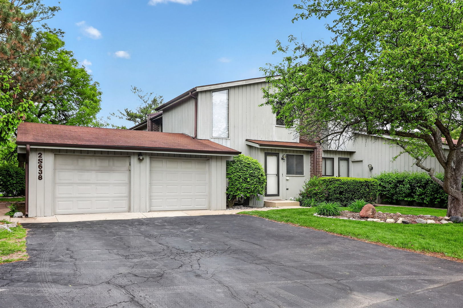 2S638 Enrico Fermi Court, Warrenville, IL