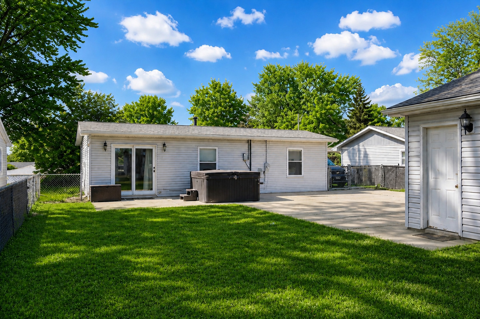 2006 E 7th Street, Sterling, IL
