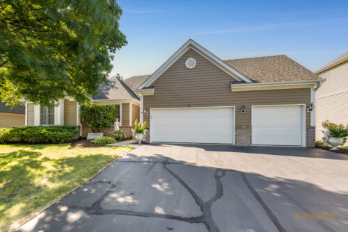 6 Sherwood Court, Lake In The Hills, IL
