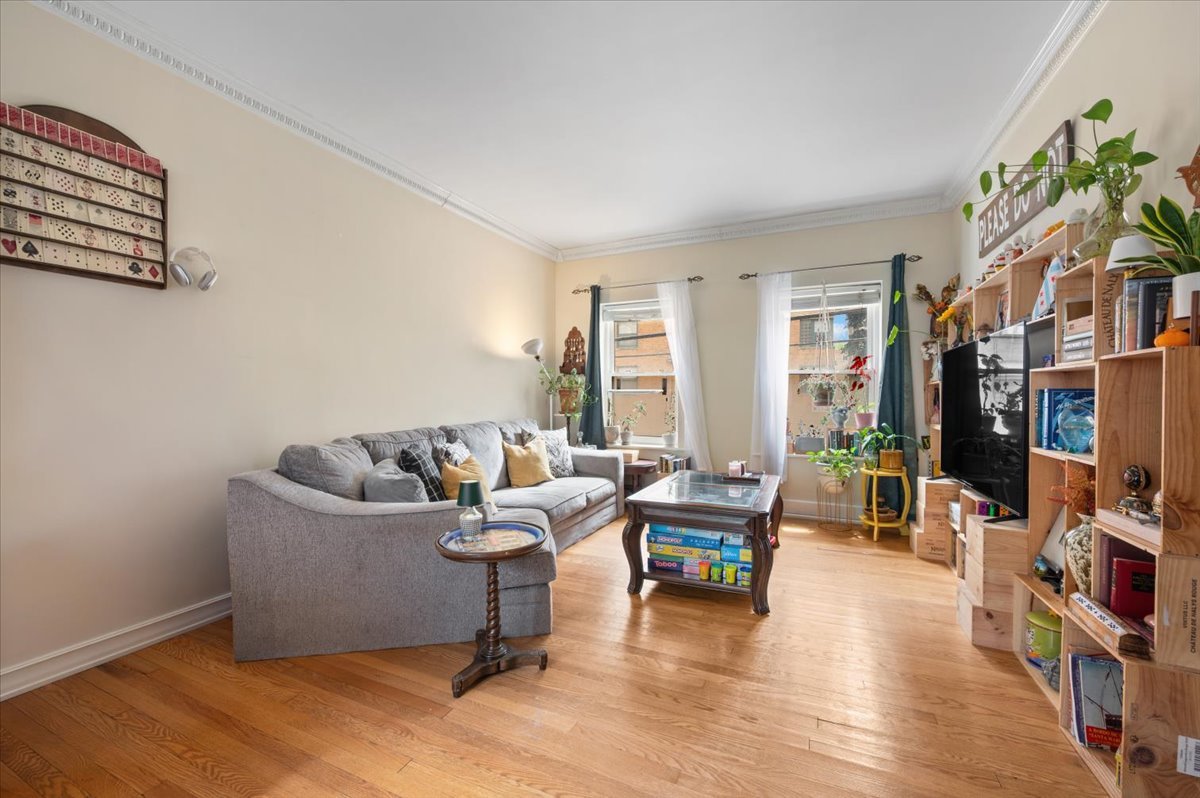 853 W Carmen Avenue #1D, Chicago, IL