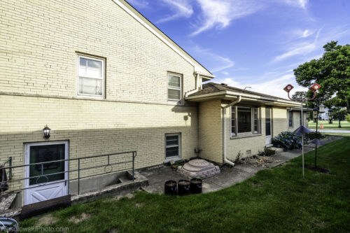 6400 N KNOX Avenue, Lincolnwood, IL