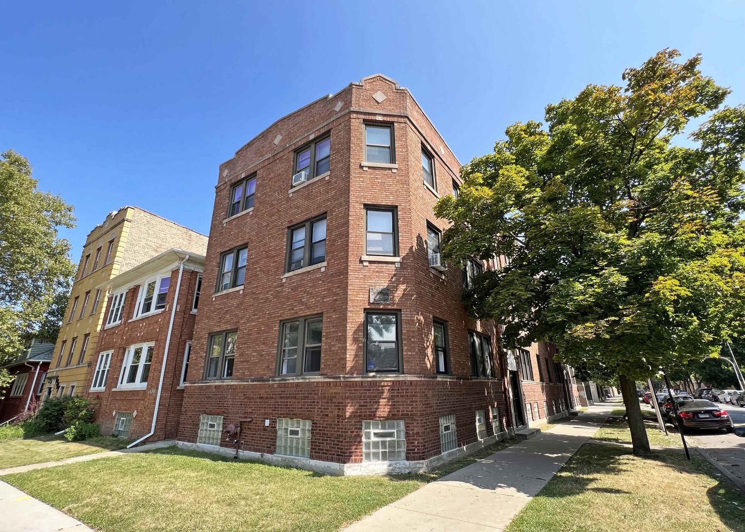 2716 W Rosemont Avenue #1, Chicago, IL