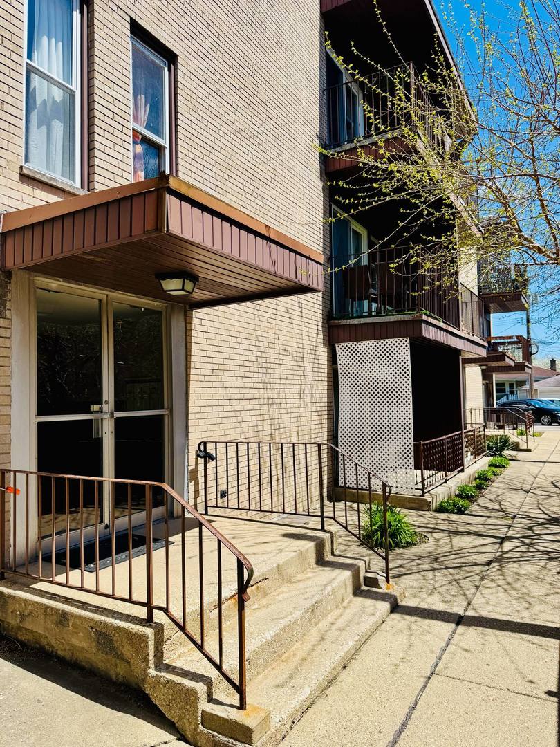 5815 N SPAULDING Avenue #2B, Chicago, IL