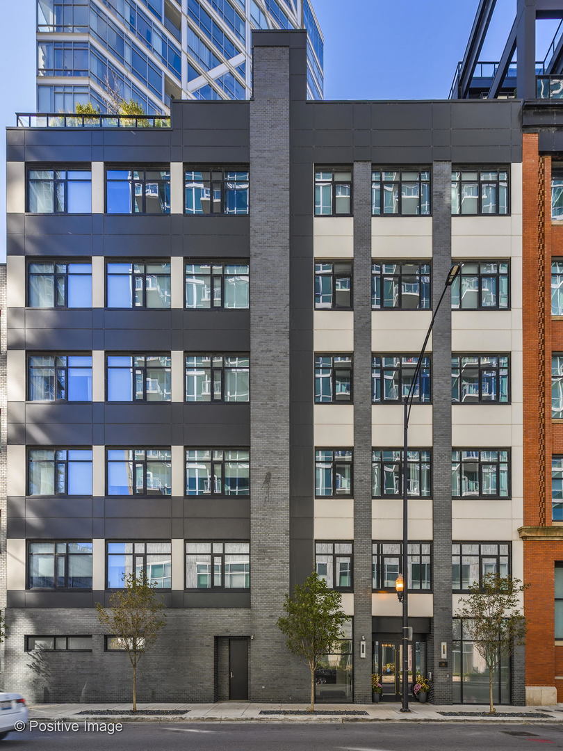 668 N Kingsbury Street #206, Chicago, IL