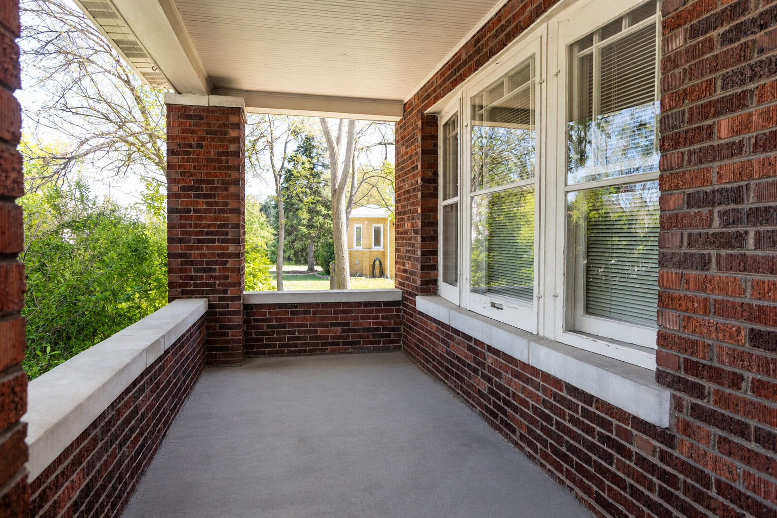 1220 S River Road, Des Plaines, IL