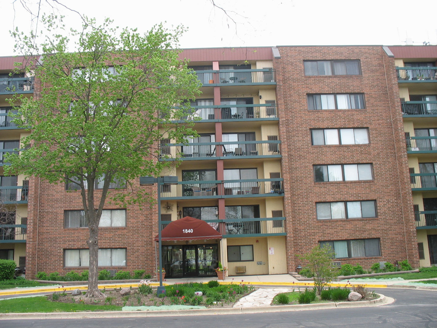 1840 Huntington Boulevard #607, Hoffman Estates, IL