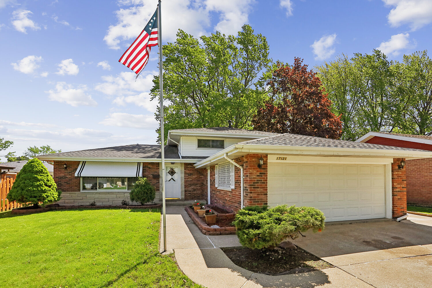 17121 Ingleside Avenue, South Holland, IL