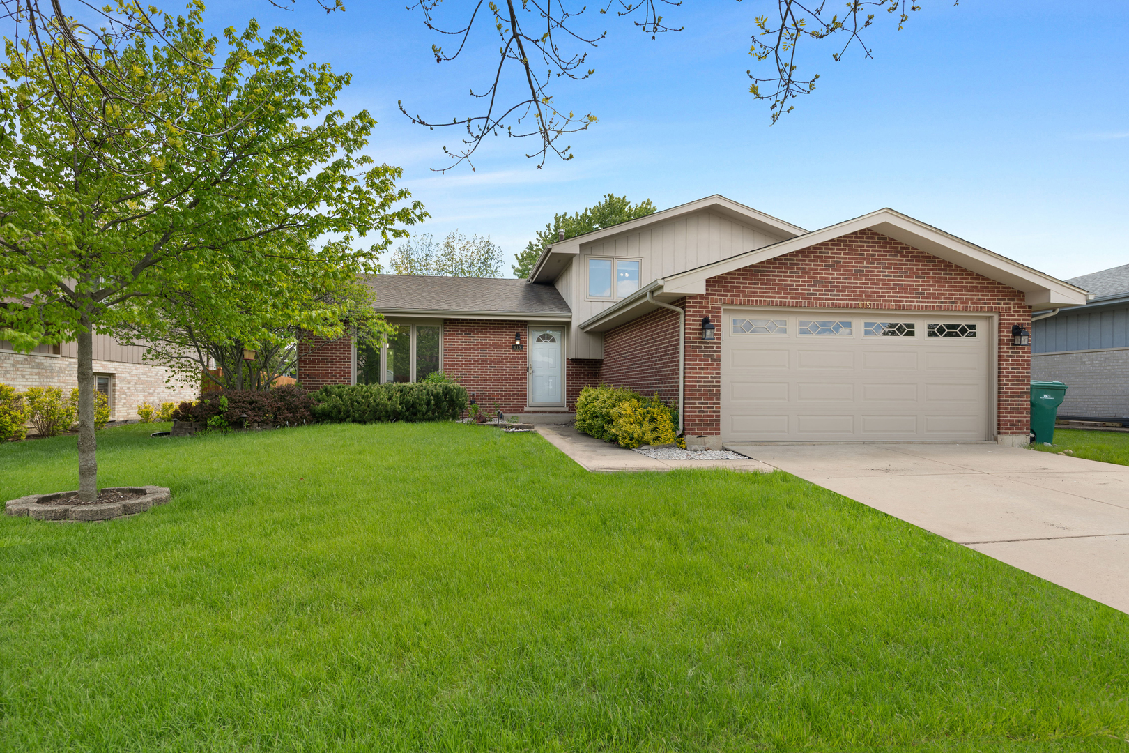 615 Driftwood Avenue, Romeoville, IL