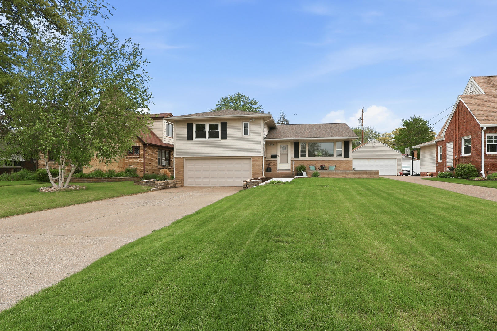 2528 28th Street, Moline, IL