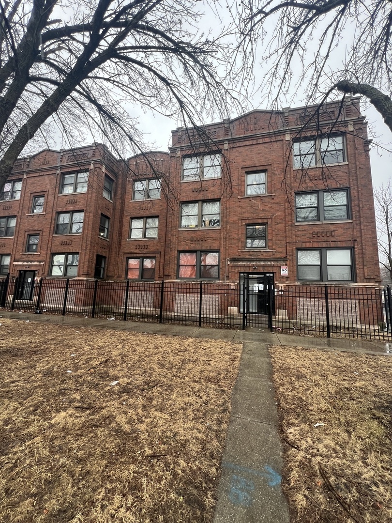 71 E 69th Street #3, Chicago, IL