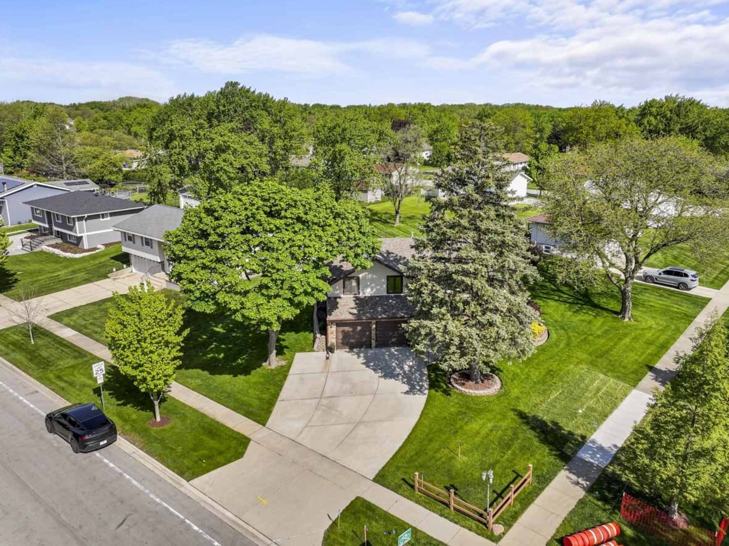 1214 Milton Lane, Schaumburg, IL