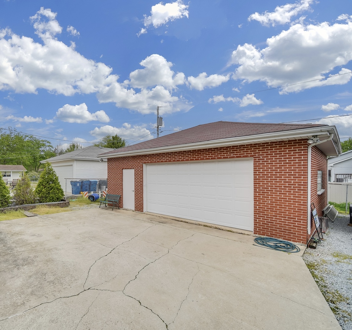 29 W. 31st. Place, Steger, IL