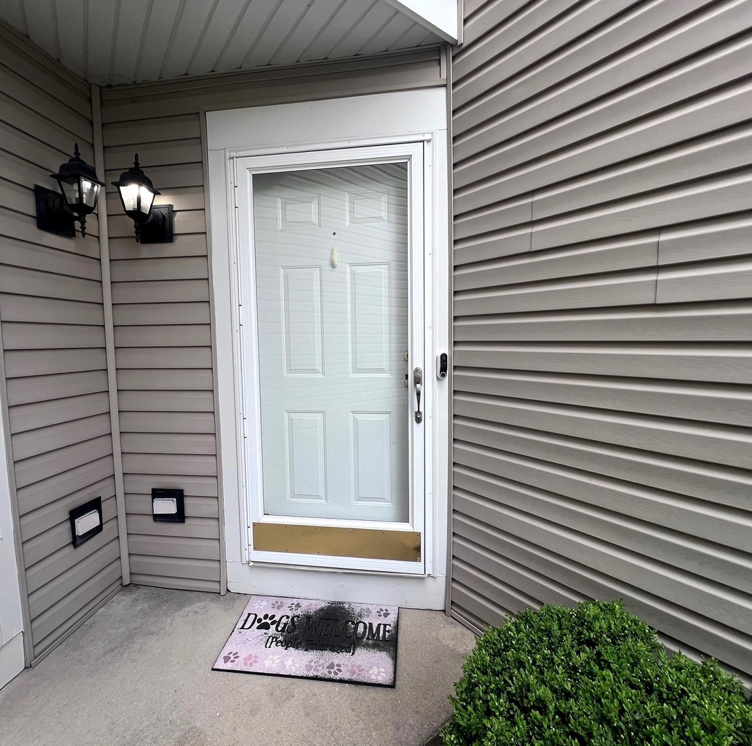 419 Windham Cove Drive #419, Crystal Lake, IL