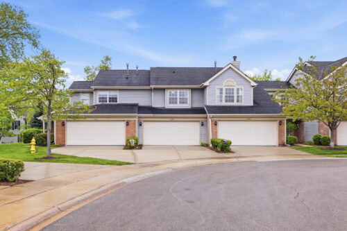 1441 GREENS Court #B, Glendale Heights, IL