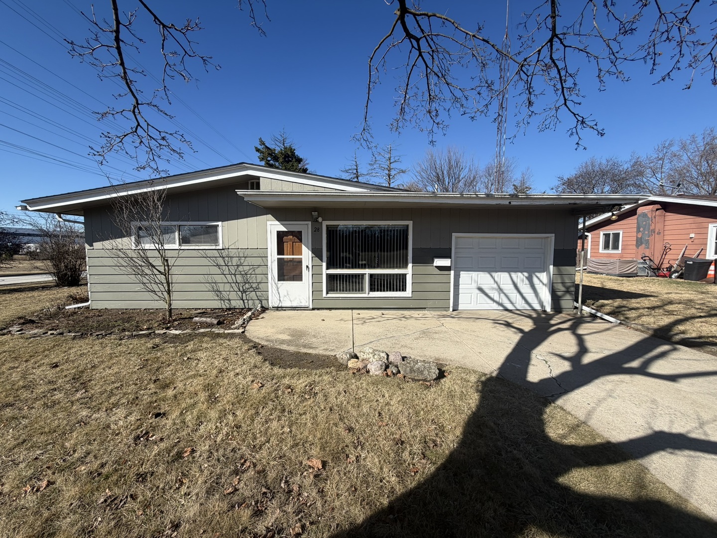 28 S Willow Way, North Aurora, IL