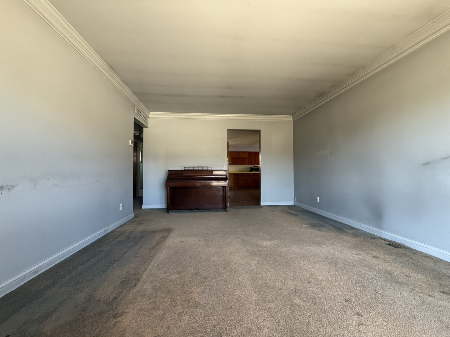 28 S Willow Way, North Aurora, IL