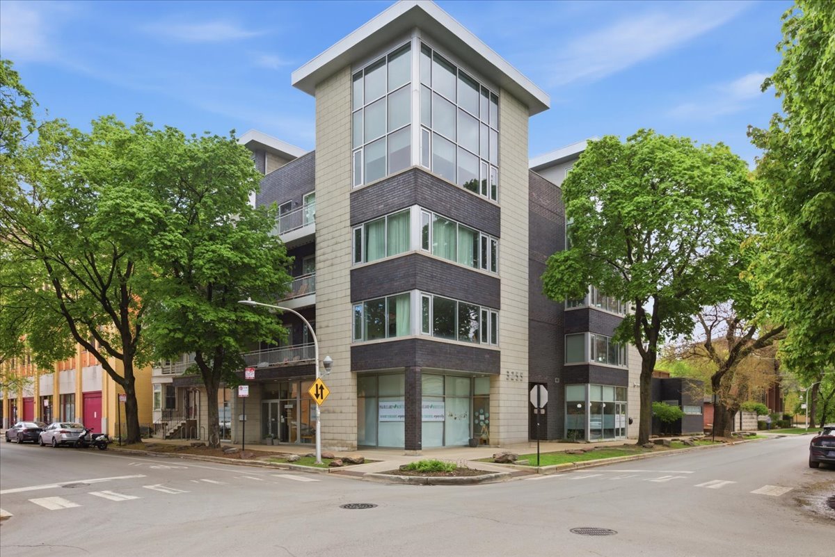 3255 N Paulina Street #3C, Chicago, IL