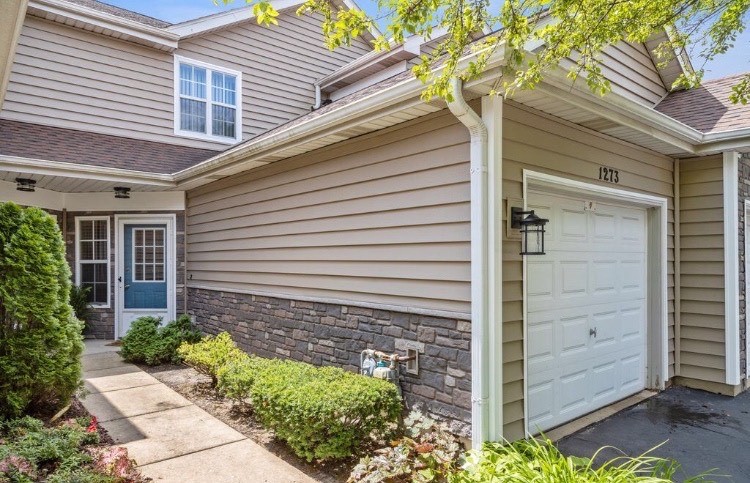 1273 Cranbrook Drive, Schaumburg, IL