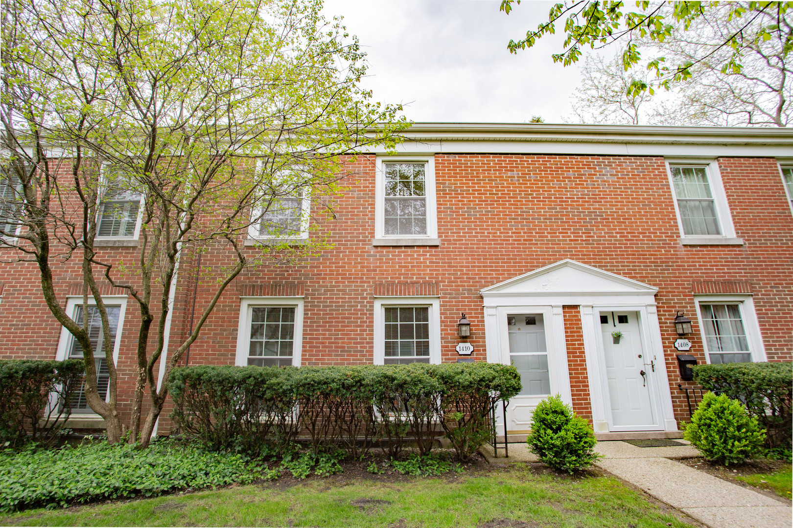 1410 Pebblecreek Drive, Glenview, IL