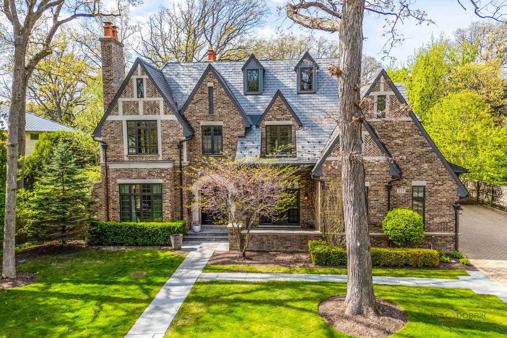231 Woodlawn Avenue, Winnetka, IL