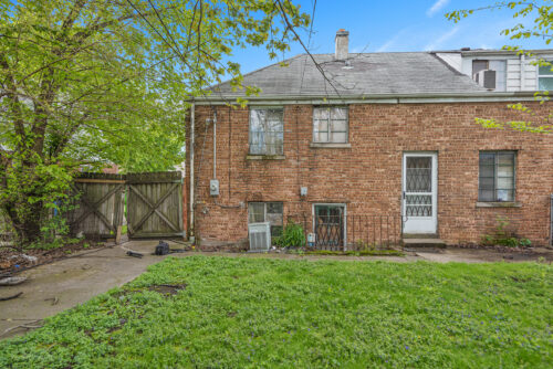 9611 S Oglesby Avenue, Chicago, IL