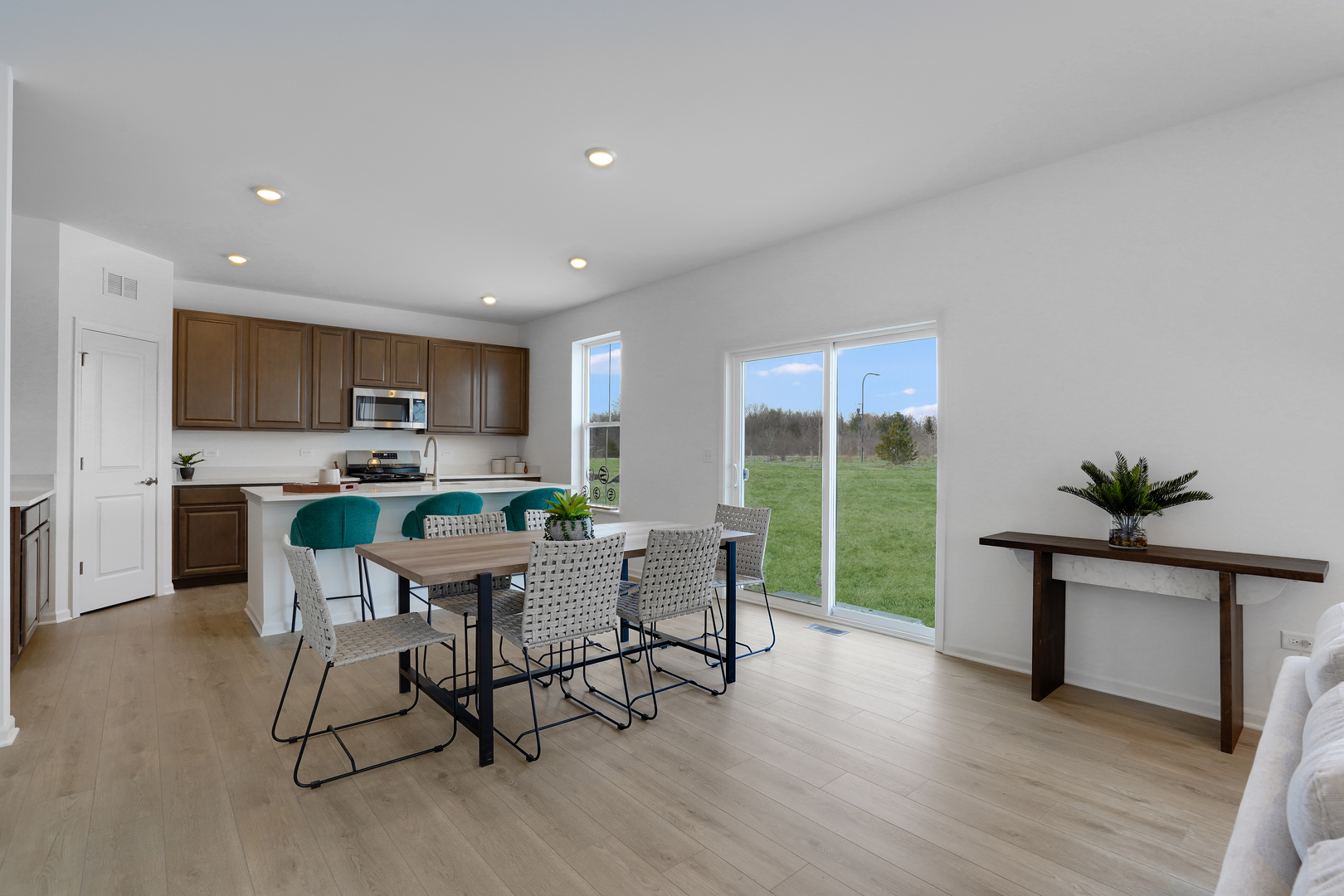 549 ARYE Drive, Elgin, IL
