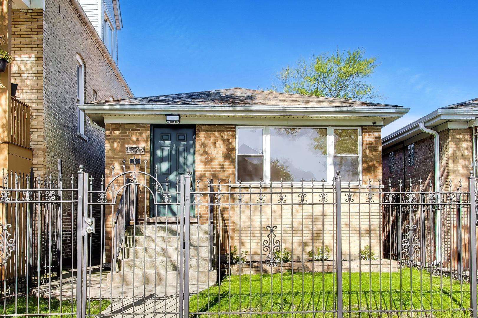 1326 N LAWNDALE Avenue, Chicago, IL