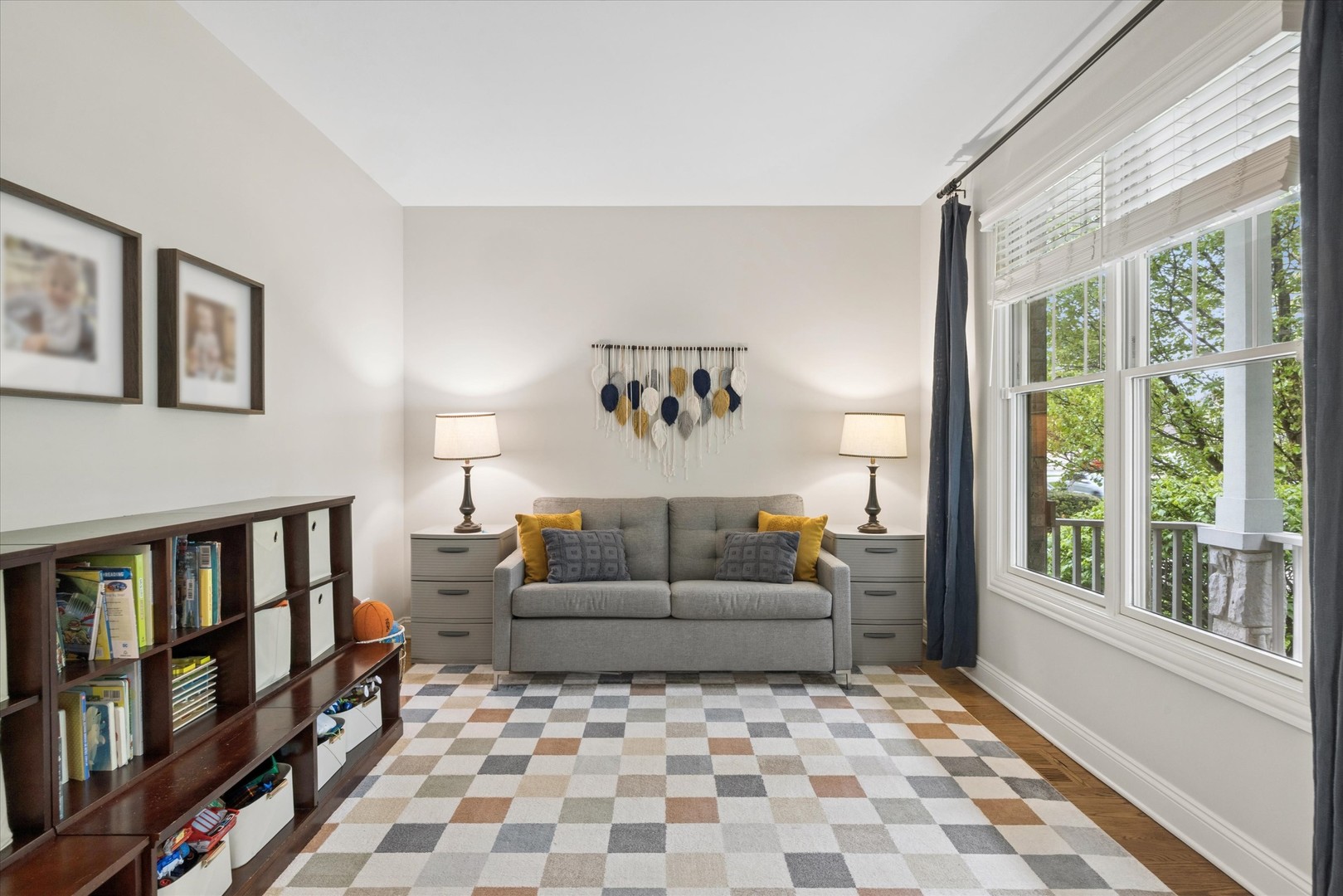 28 S Grant Street, Westmont, IL