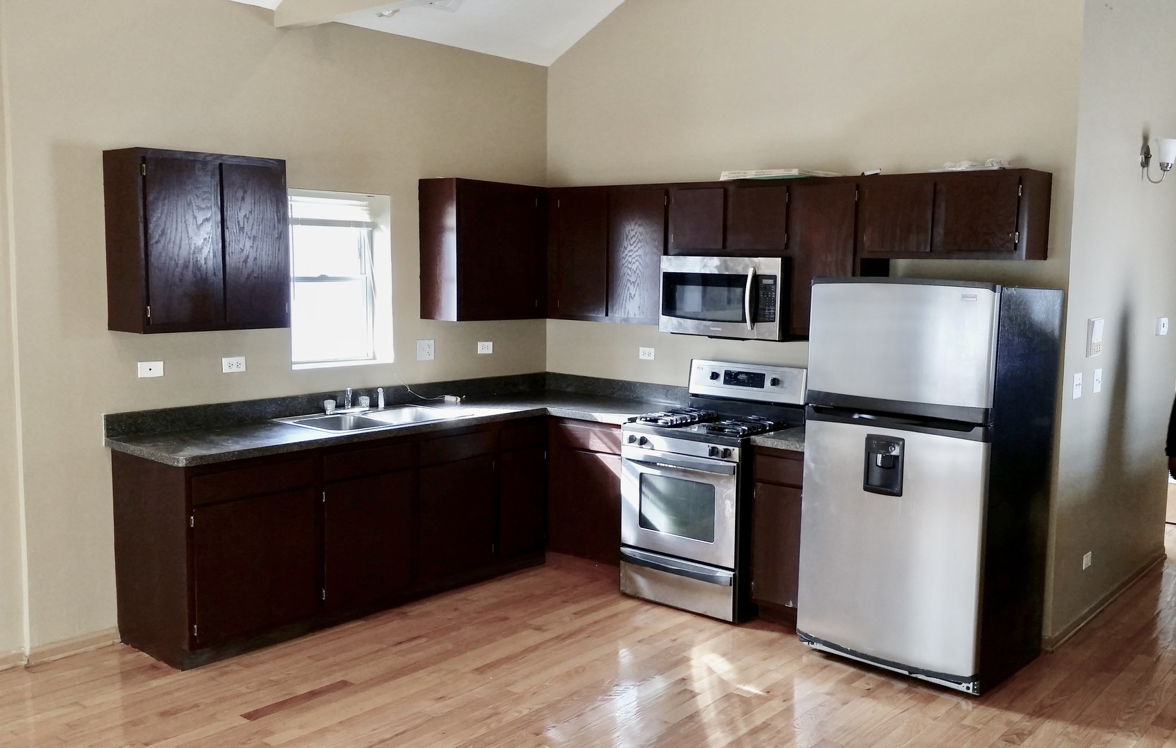 5406 S Loomis Boulevard, Chicago, IL