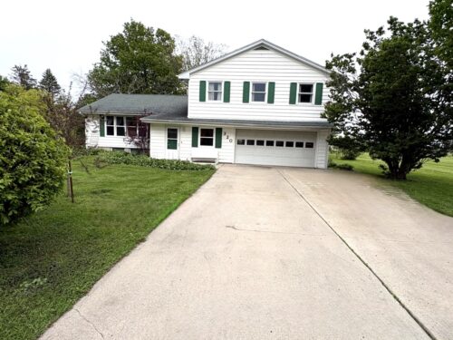 320 S Main Street, Creston, IL