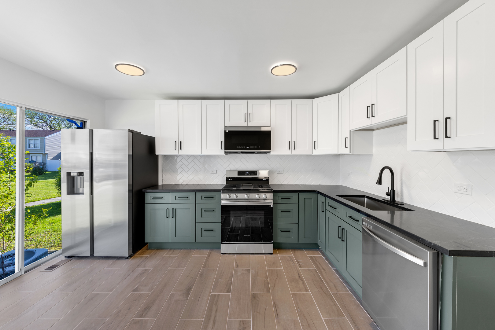 121 Williamsburg Road, Country Club Hills, IL