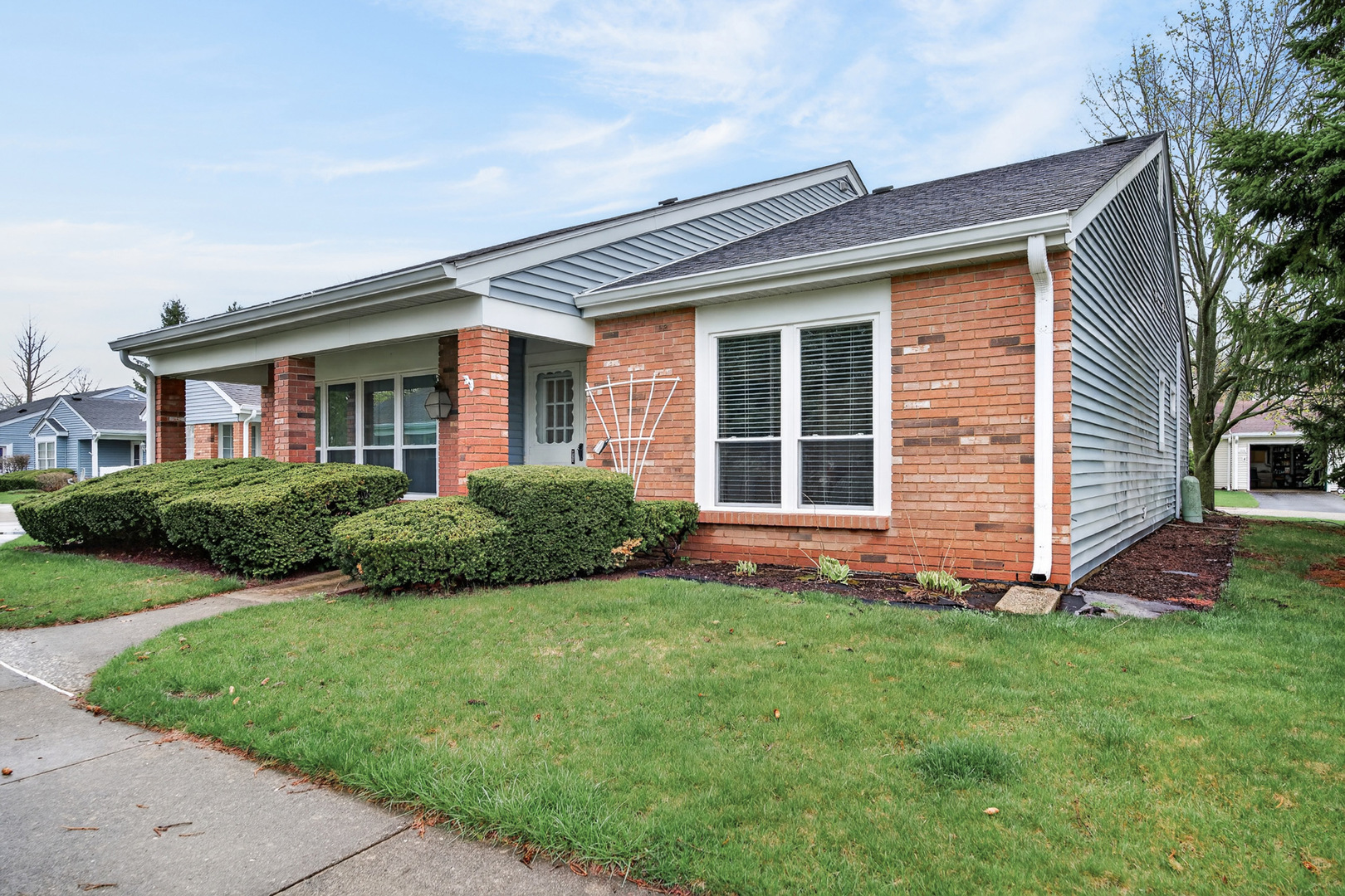 7225 Oxford Circle, Fox Lake, IL